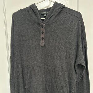 Women's long sleeve shirt with hood